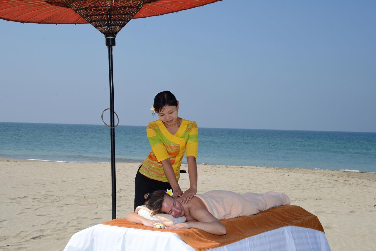 Aureum Palace & Ngwe Saung โรงแรม 5*