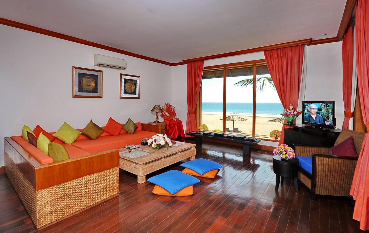 Aureum Palace & Ngwe Saung โรงแรม