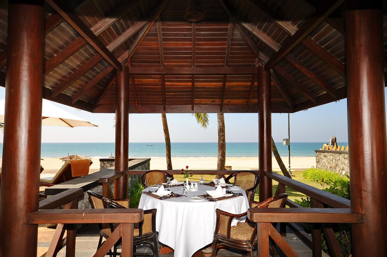 Aureum Palace & Ngwe Saung หง่วยวง
