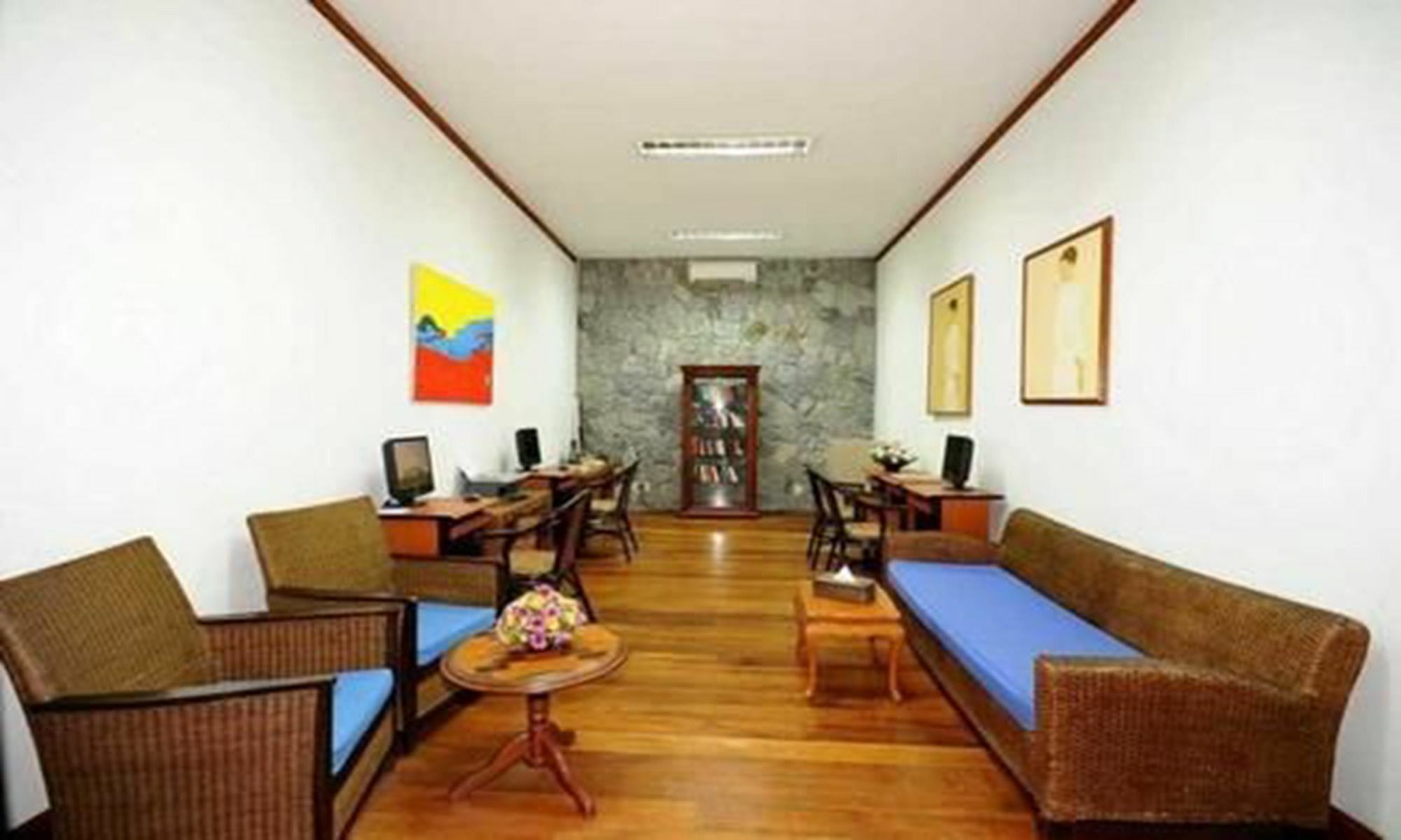 โรงแรม Aureum Palace & Ngwe Saung หง่วยวง